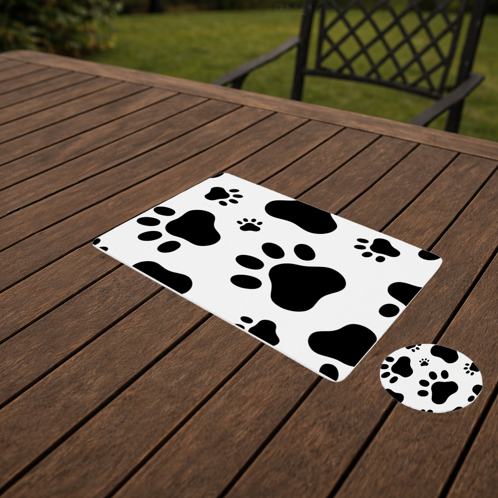 Black and White Paw Pattern Design 