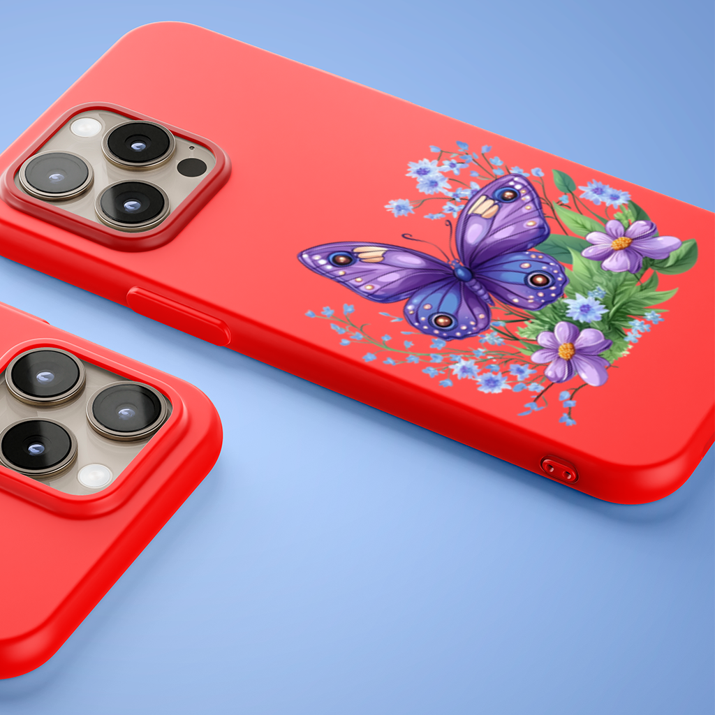 Mor Kelebek ve Mavi Kır Çiçekleri iPhone 15 Pro ve Pro Max Kılıfı