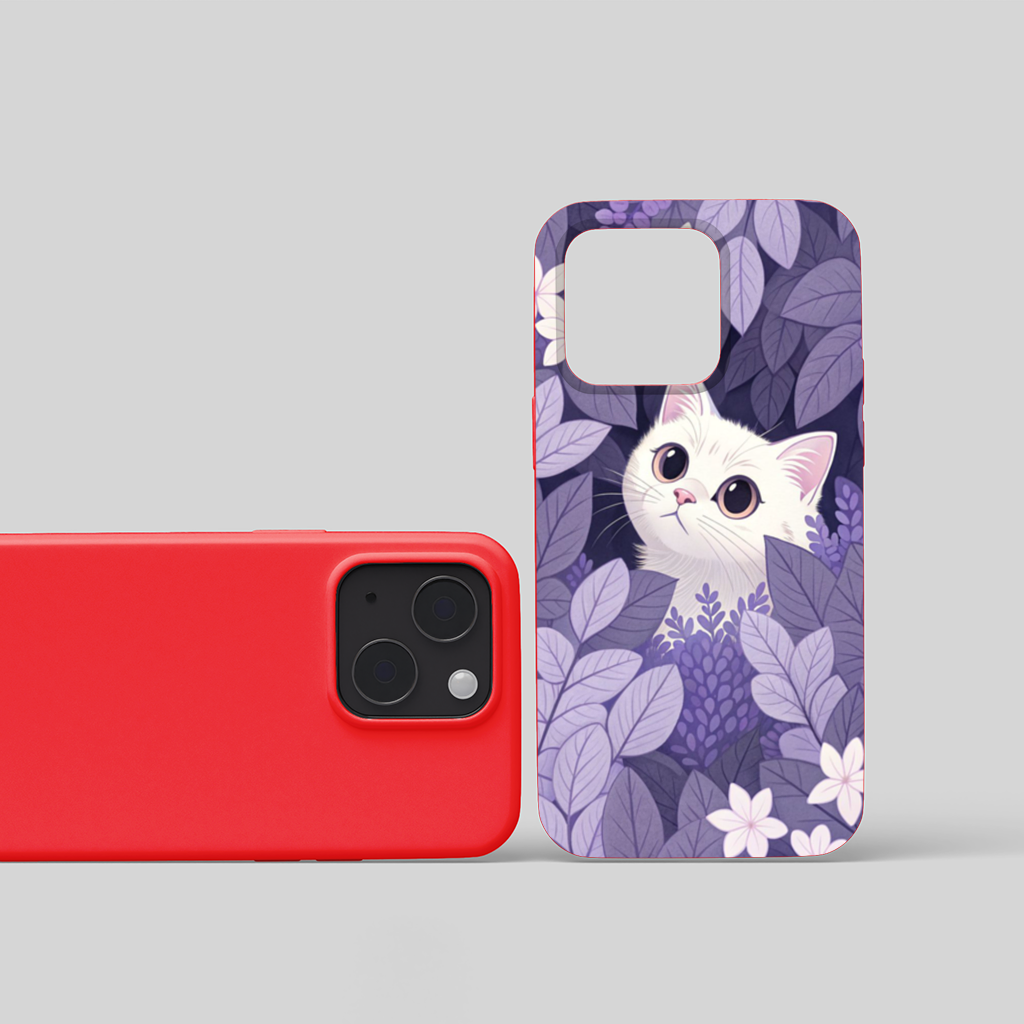 Lavanta Yaprakları Arasında Sevimli Beyaz Kedi iPhone 15 Plus Case