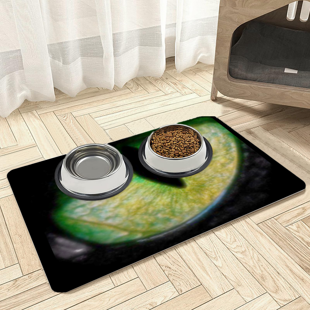 Phanter eye. Pet Feeding Mat