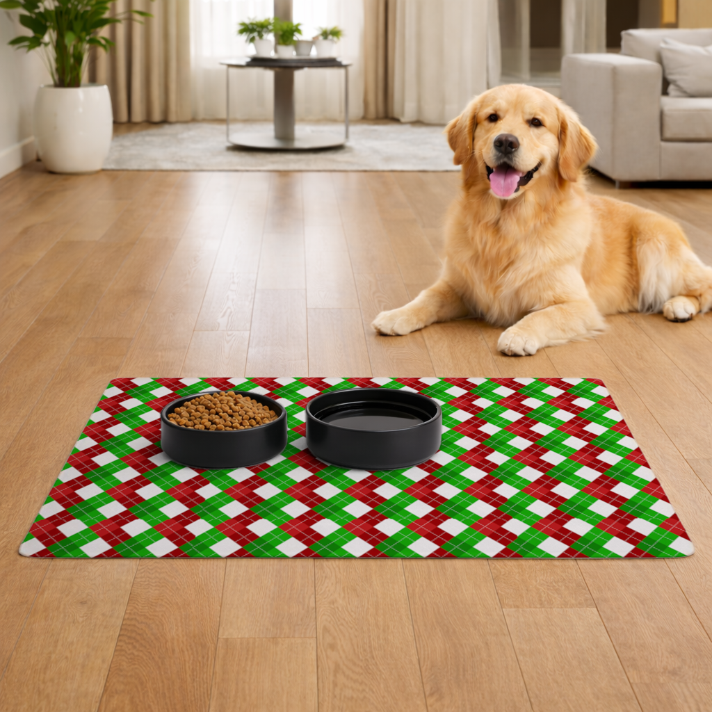 Red Green Argyle Plaid Background Pattern Pet Feeding Mat