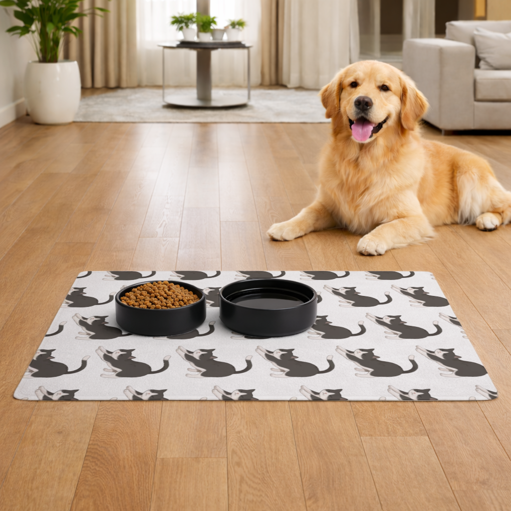 Esneyen Smokin Kedi Evcil Hayvan Besleme Matı