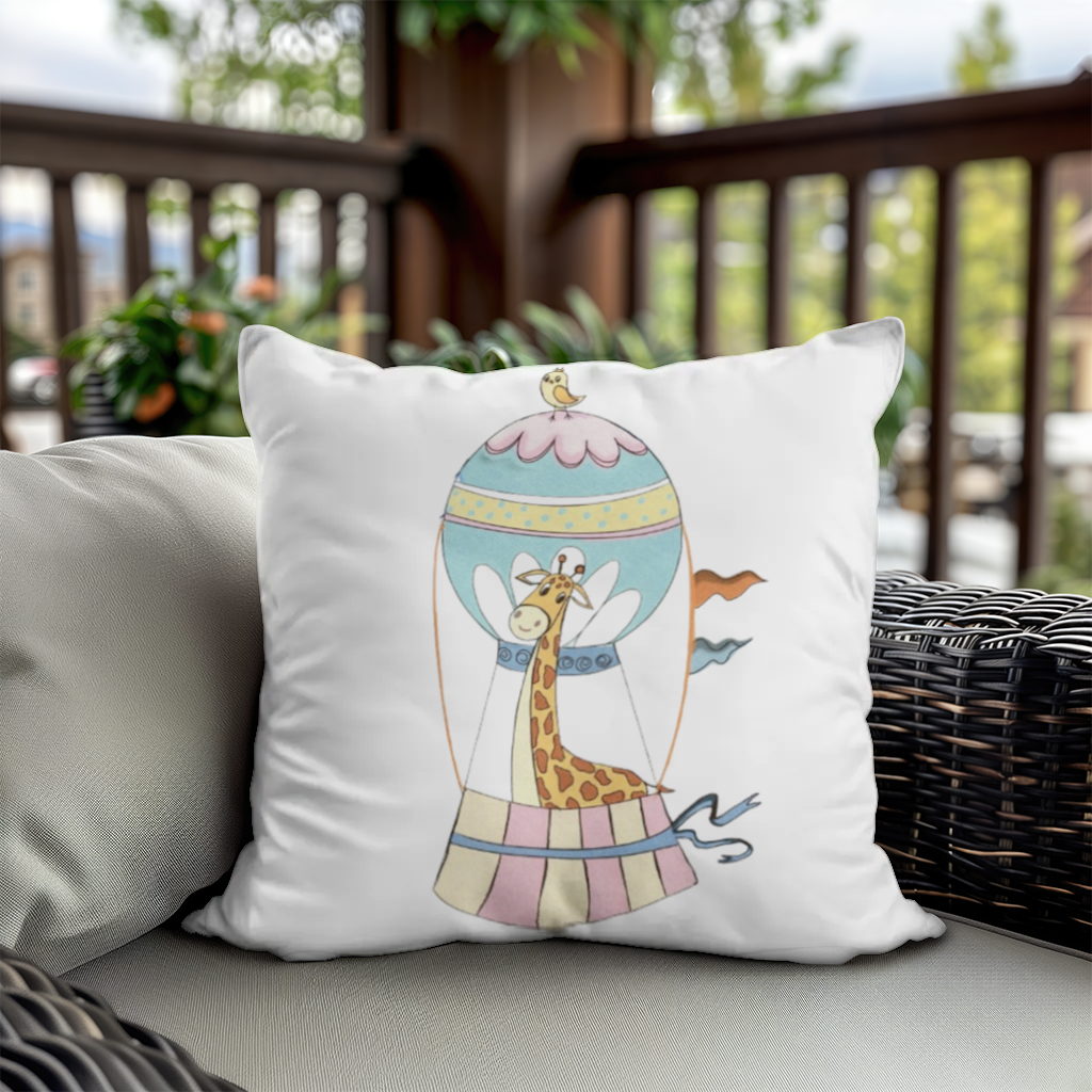 Özgür Zürafa Decorative pillow cover