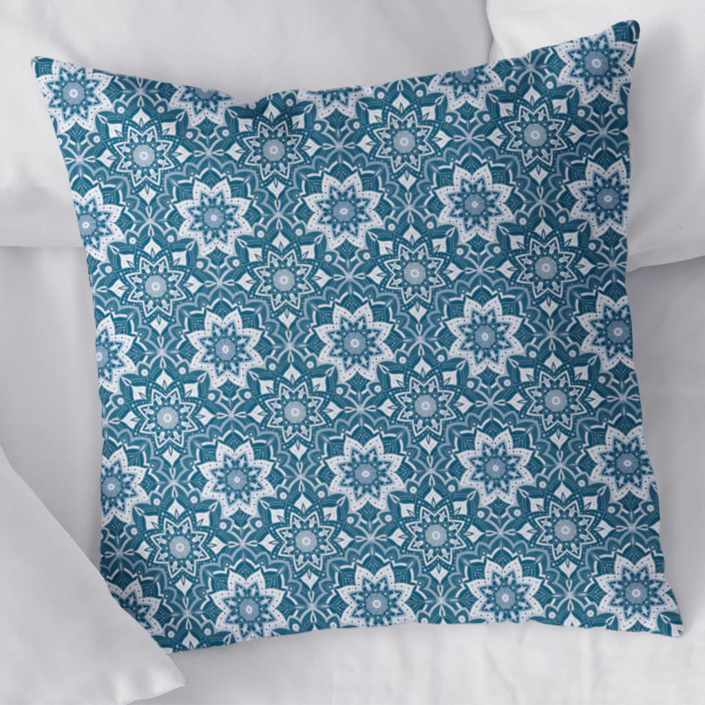 Elegant Blue Mandala Pattern Decorative pillow cover