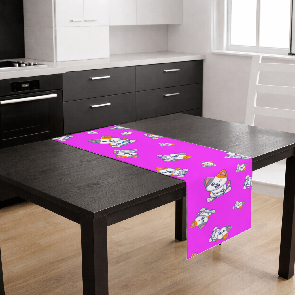 Pembe Zemin Üzerinde Sevimli Çizgi Kedi Deseni Masa Runner