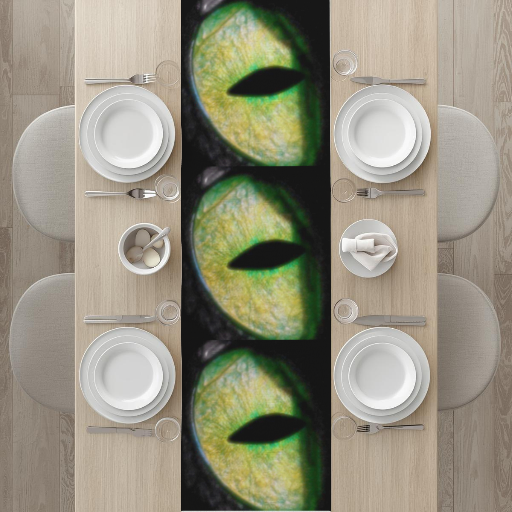 Panter gözü. Masa Runner