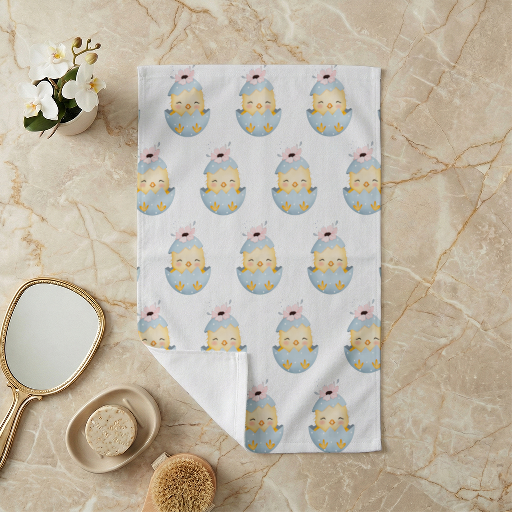 Çiçekli Şapkalı Sevimli Civciv İllüstrasyonu El Havlusu