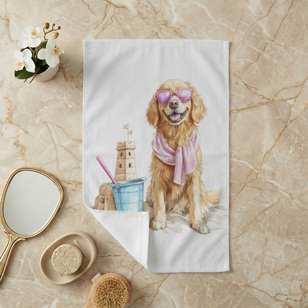 Plajda Pembe Gözlüklü Golden Retriever El Havlusu