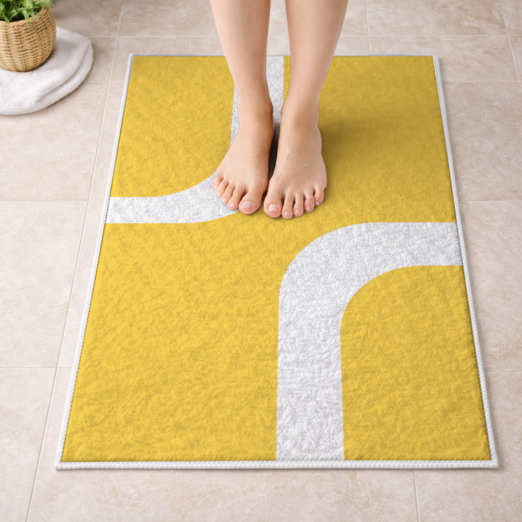 Sarı Geometrik Labirent ve Modern Soyut Desen Banyo Halısı