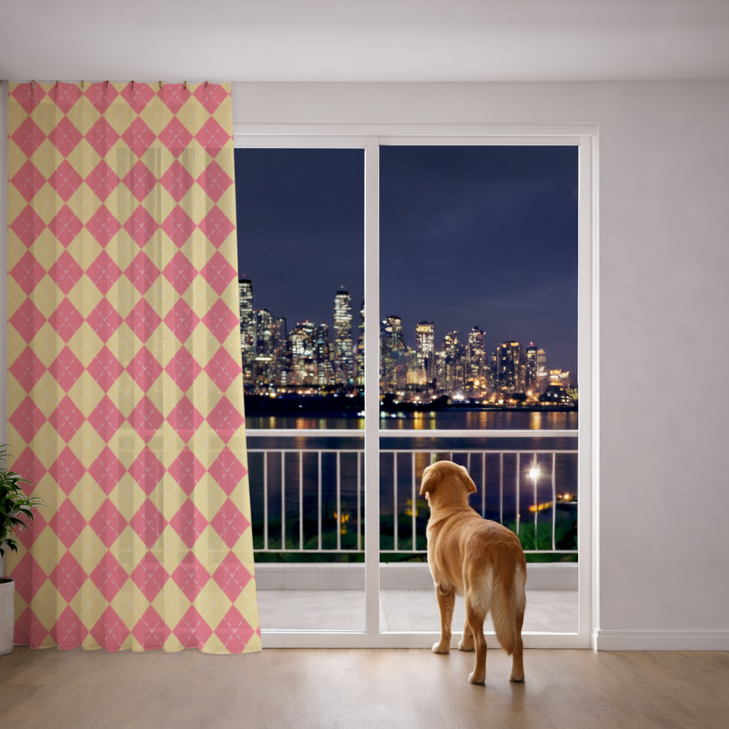 Kırmızı ve Sarı Baklava Desenli Geometrik Arka Plan Tül Perde